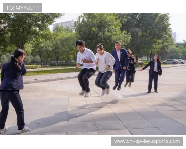 _城市高空跳绳比赛：极限运动的视觉盛宴_，高空跳绳视频